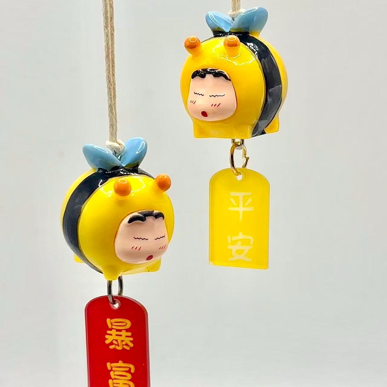 Car Mirror - Crayon Shin-chan Bee Cosplay Figuur Auto